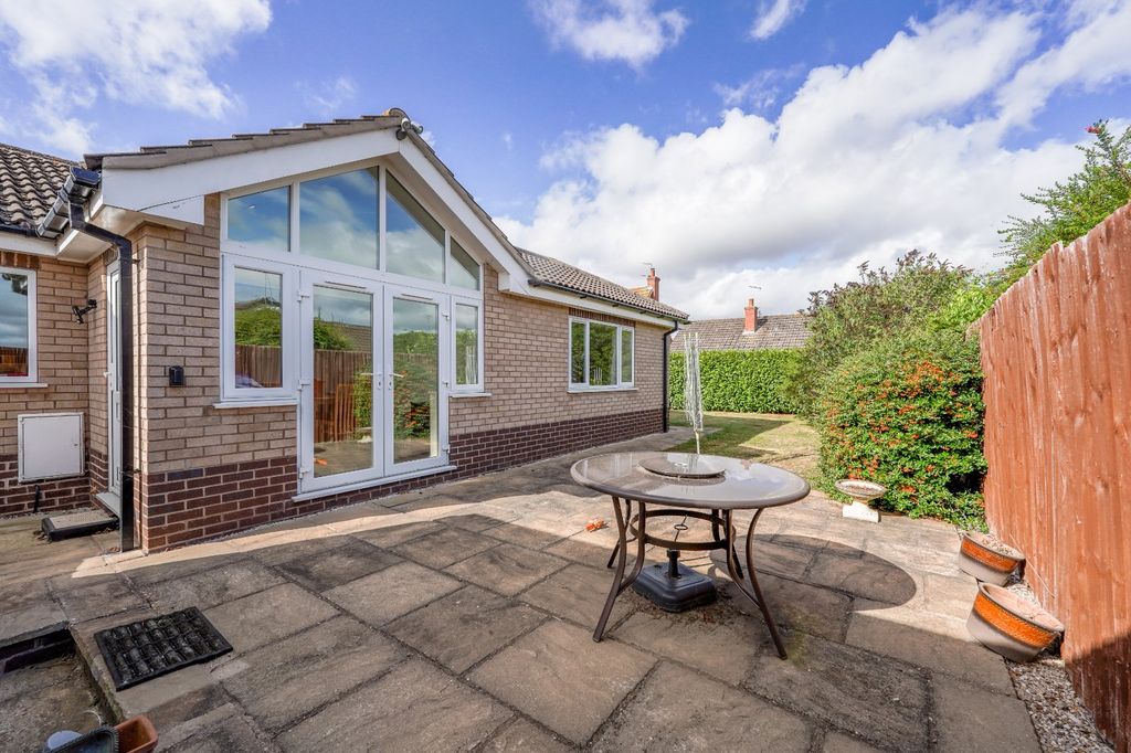 Property photo 2 of 17 Picture No. 13