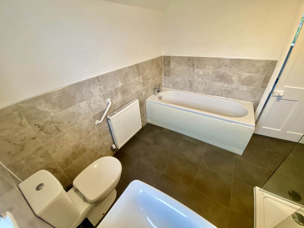 Property photo 2 of 19 Img_2450