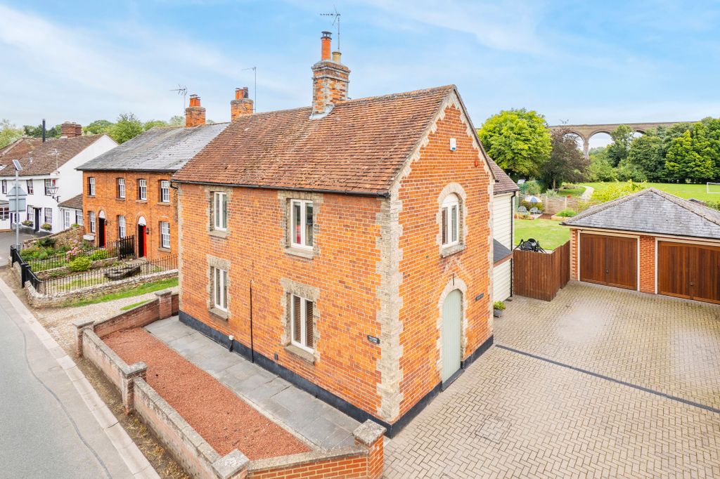 Property photo 1 of 19
