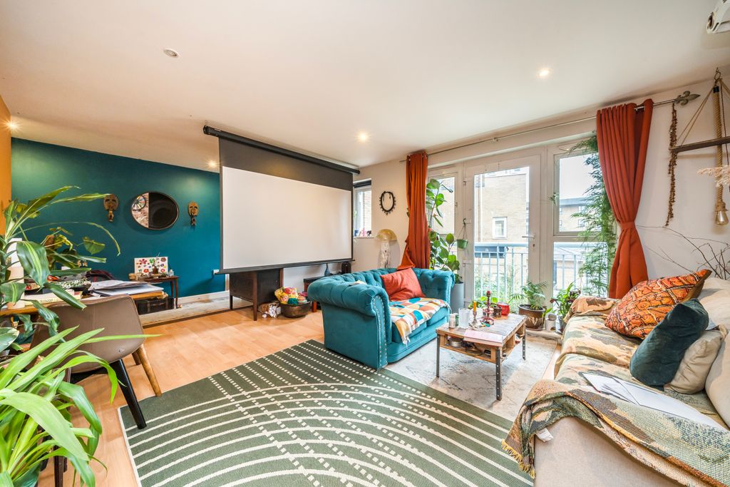 Property photo 1 of 9 Picture No. 17