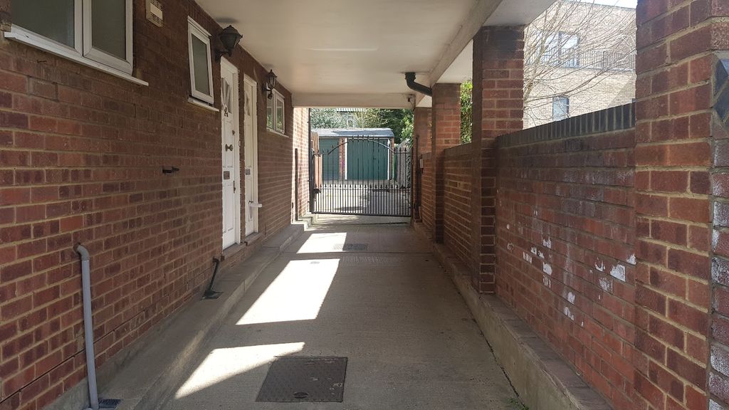 Property photo 2 of 3