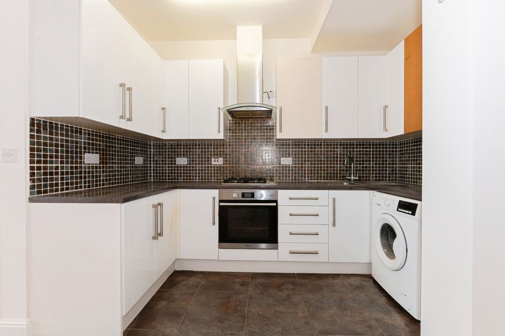 Property photo 2 of 16 Photo