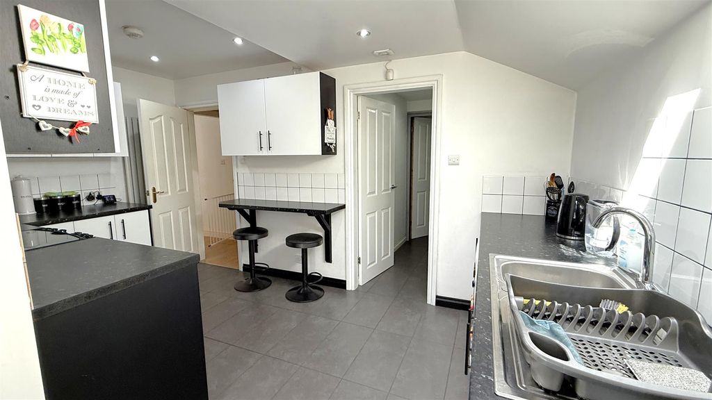 Property photo 3 of 18 Img_E1444.Jpg