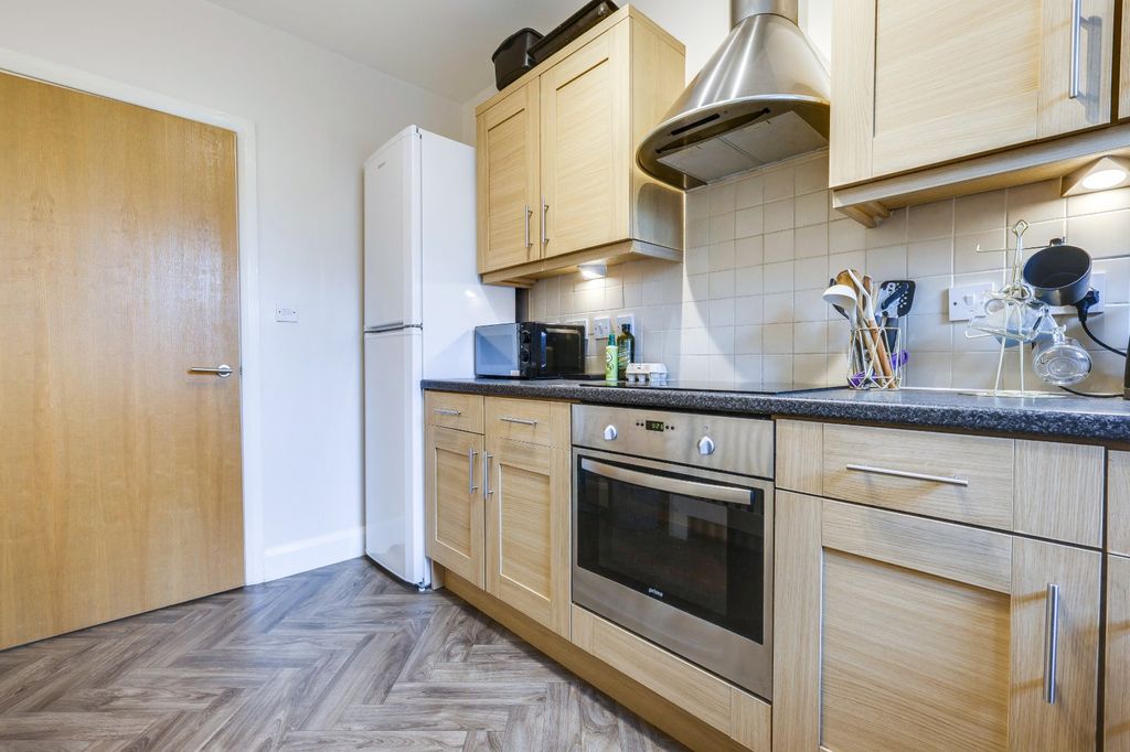 Additional image 7 of 2 bed flat for saleFarsley Beck Mews, Stanningley, Pudsey, Leeds LS13