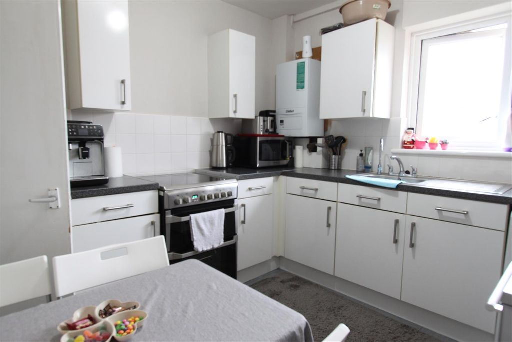 Property photo 2 of 10 Img_0864.Jpg