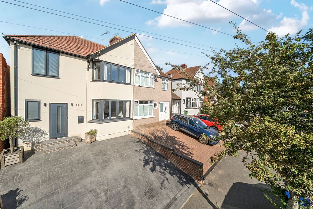 Property photo 1 of 40 1499802-1-6A6B140...
