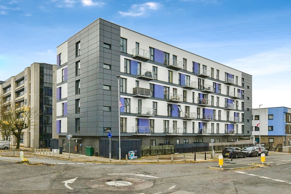 Property photo 1 of 17 Front