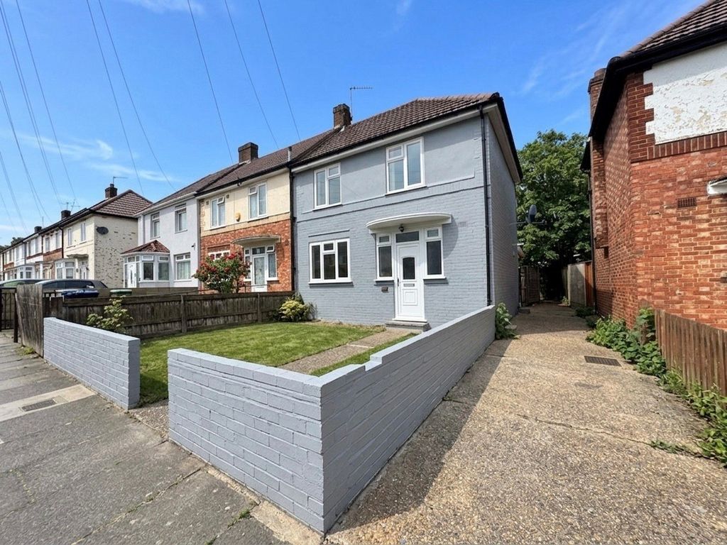 Property photo 1 of 11 3 Bed End Terrace For Sale Abbey Avenue, Wembley Ha0