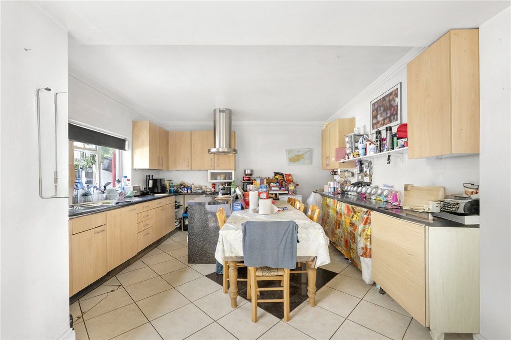 Property photo 3 of 21 Picture No. 10