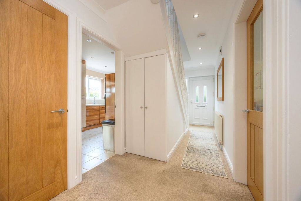 Property photo 3 of 30