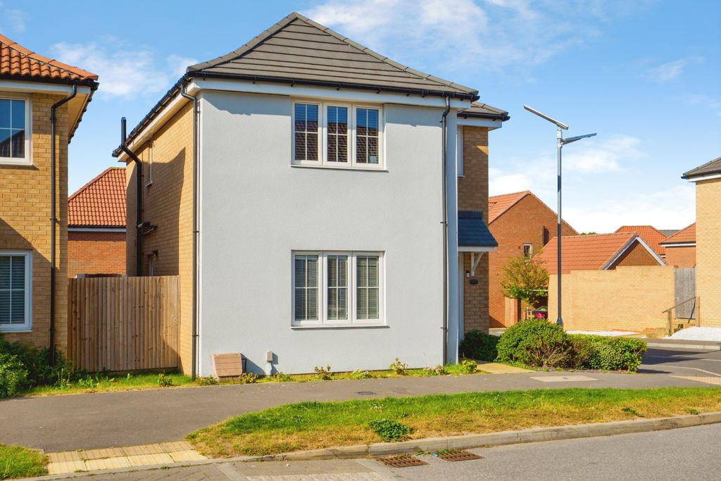 Property photo 2 of 19