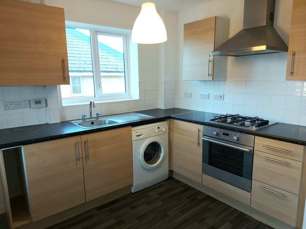Property photo 2 of 13 Kitchen