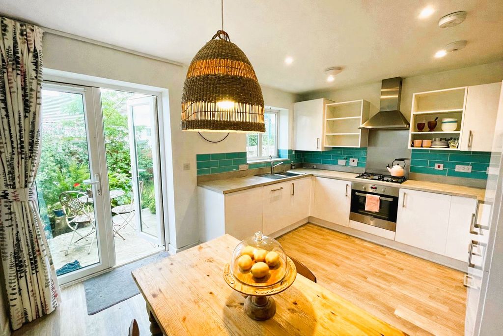 Property photo 2 of 15 Kitchen