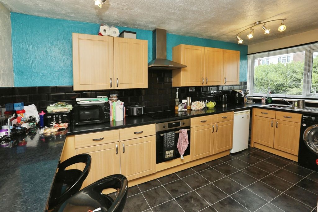 Property photo 3 of 16 Photo