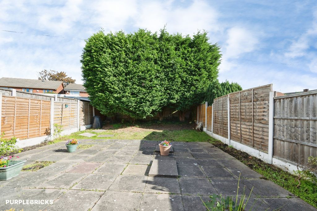 Property photo 3 of 19 Garden