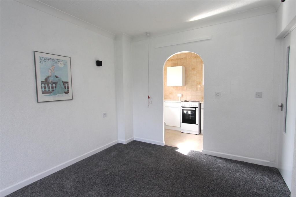 Property photo 3 of 11 Img_1400.Jpg