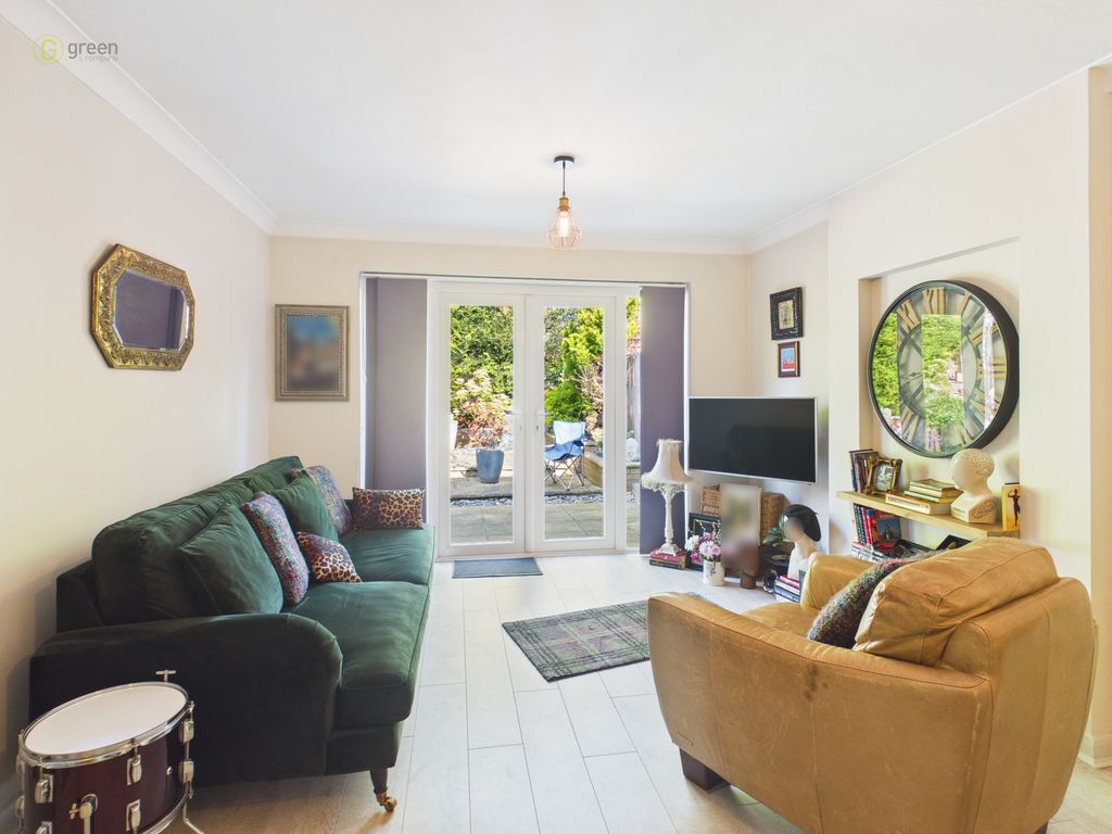 Property photo 2 of 32 Cam05459G0Pr0167Still022