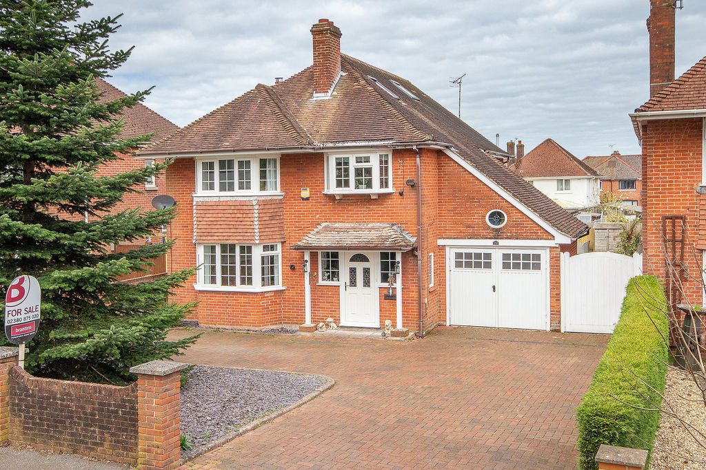 Property photo 1 of 20 External