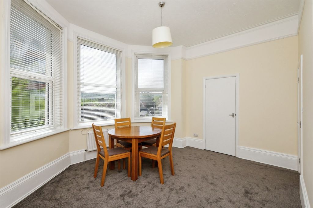 Property photo 3 of 9 Living Room