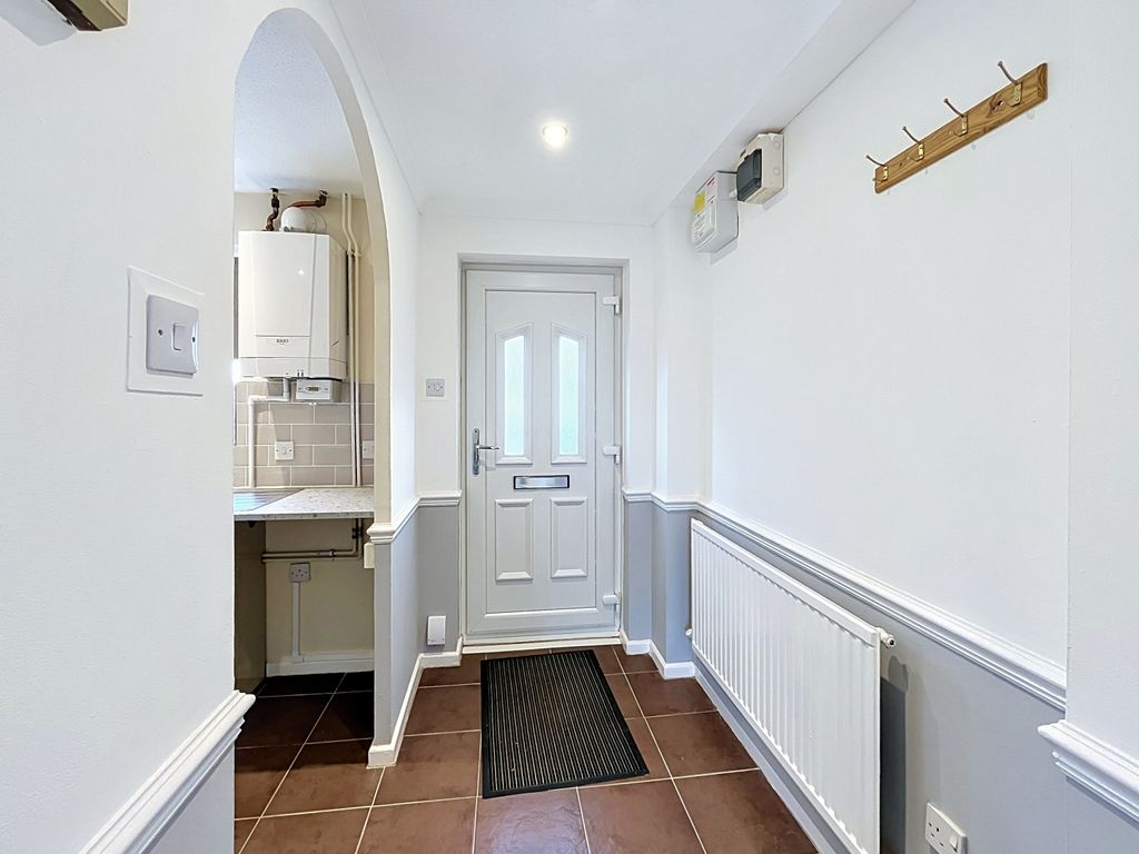 Property photo 2 of 9 Entrance Hall