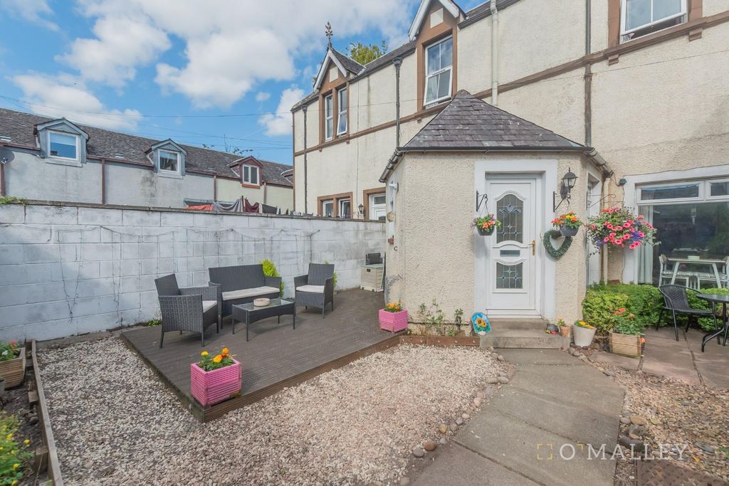 Property photo 1 of 19 External