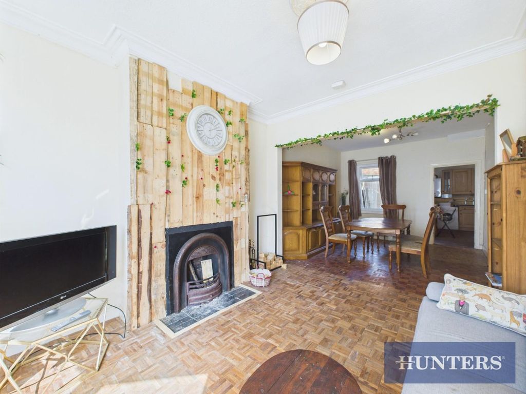 Property photo 3 of 16 Cam05333G0-Pr0197-Still015.Jpg