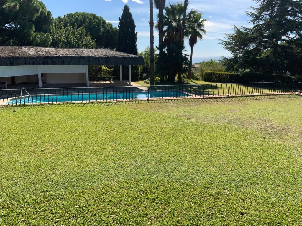 Property photo 2 of 51
