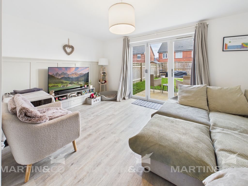 Property photo 3 of 10 Cam02406G0-Pr0551-Still003