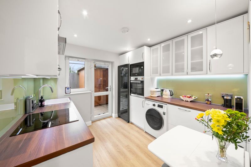 Property photo 2 of 16 Photo 1