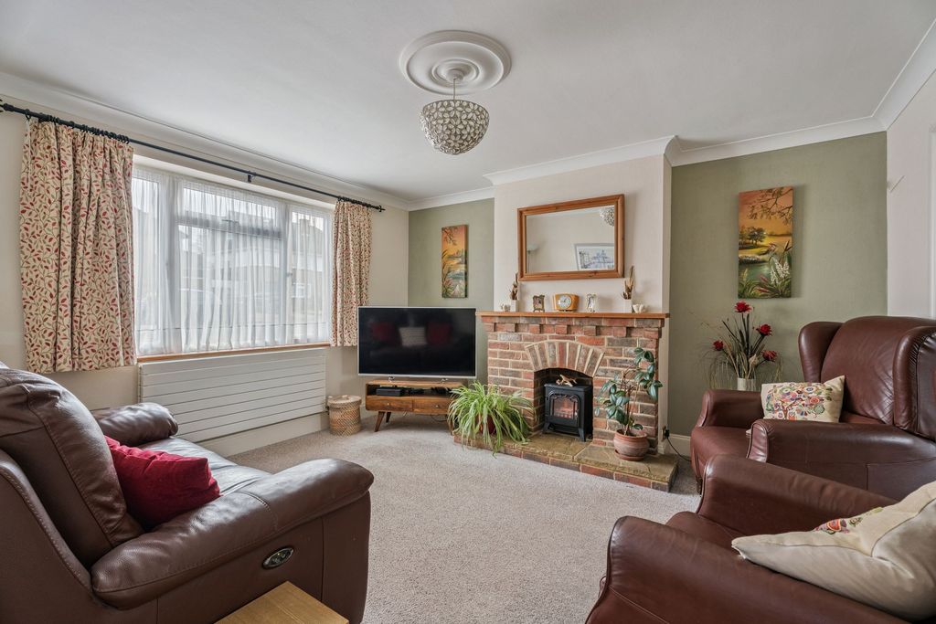 Property photo 2 of 18