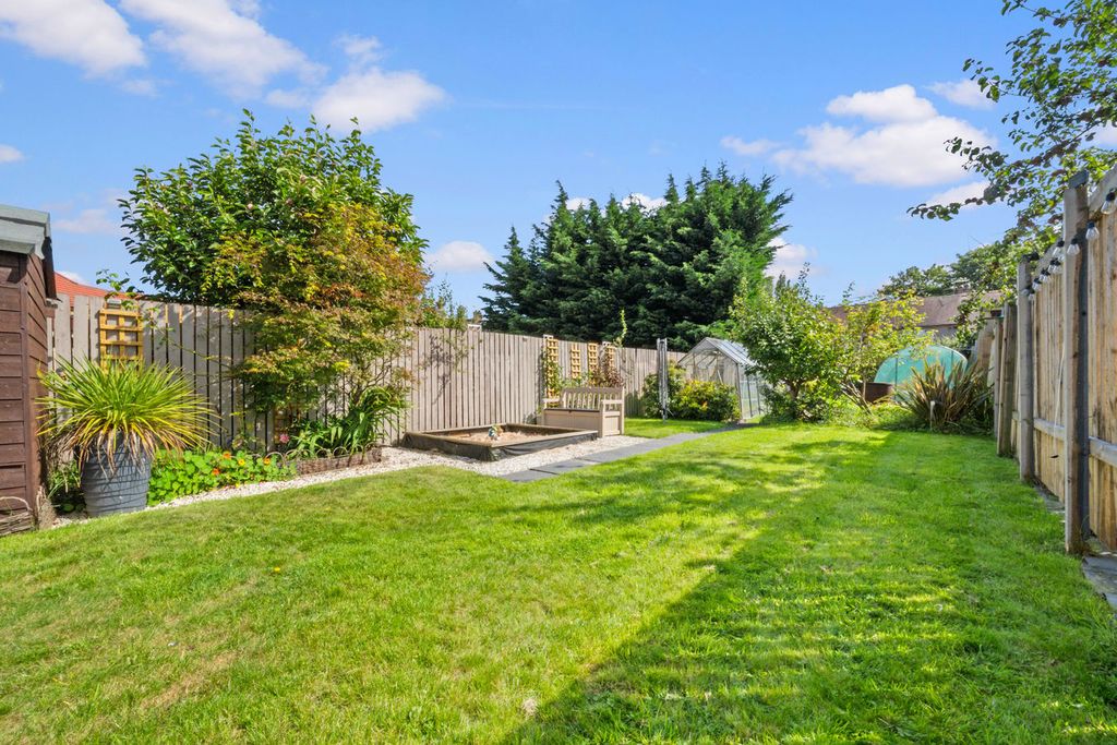 Property photo 3 of 30