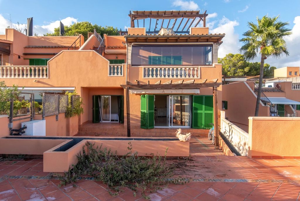 Property photo 2 of 18