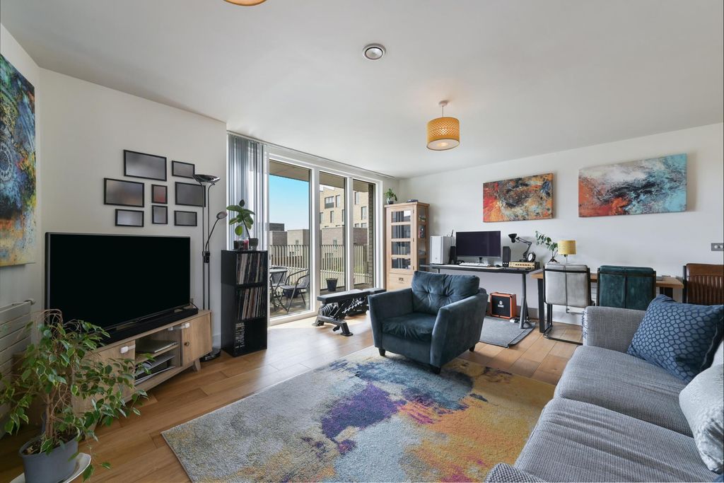 Property photo 2 of 11