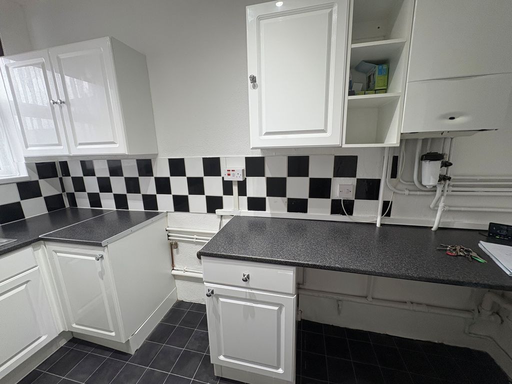 Property photo 2 of 8 11