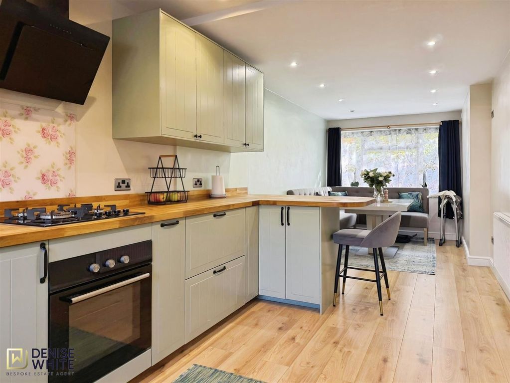 Property photo 2 of 29 Kitchen Diner