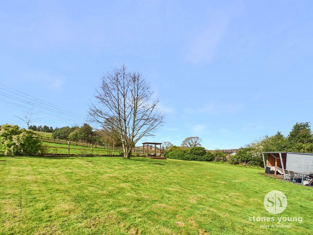 Property photo 3 of 27