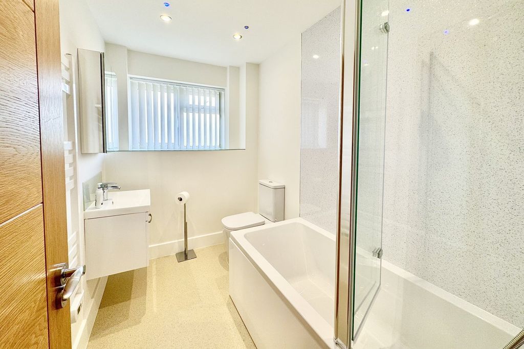 Additional image 21 of 4 bed flat for saleWestern Road, Branksome Park, Poole BH13