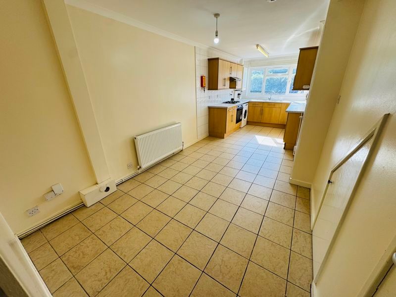 Property photo 2 of 10 Photo 9