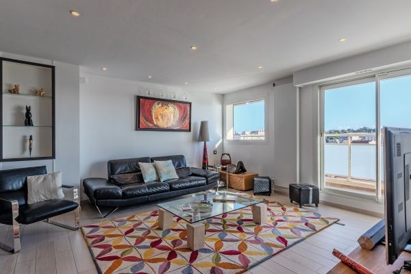 Property photo 2 of 3