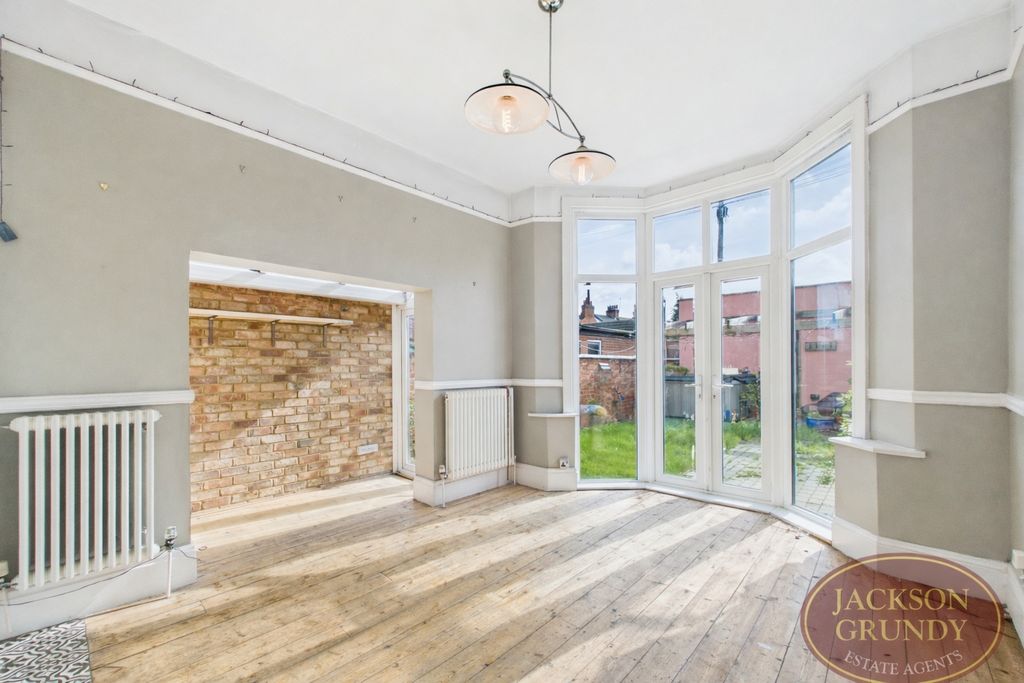 Property photo 3 of 18 Photo 17