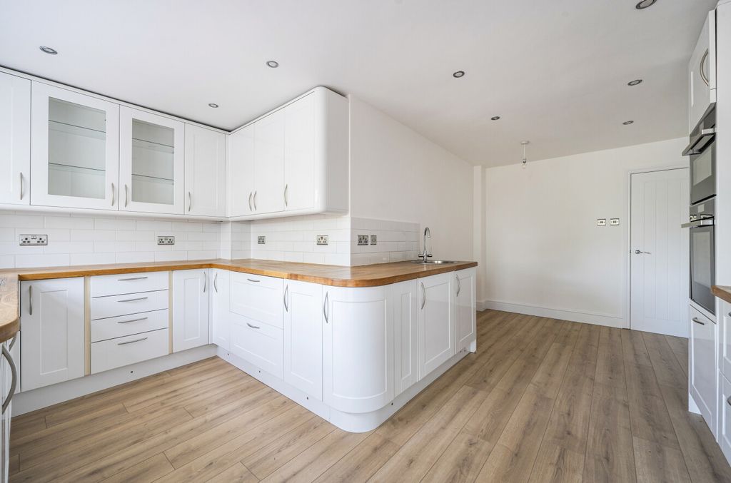 Property photo 3 of 24 1470067-19-6A19d0...