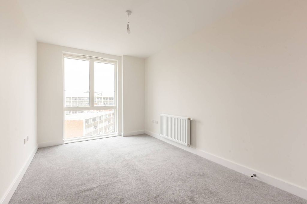 Property photo 1 of 27