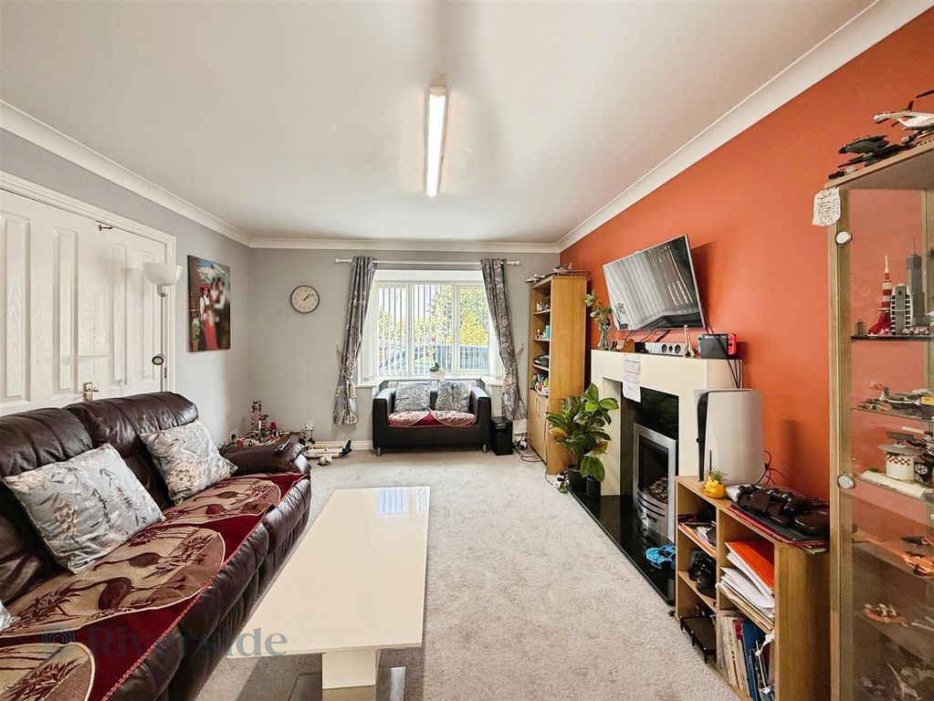 Property photo 3 of 16