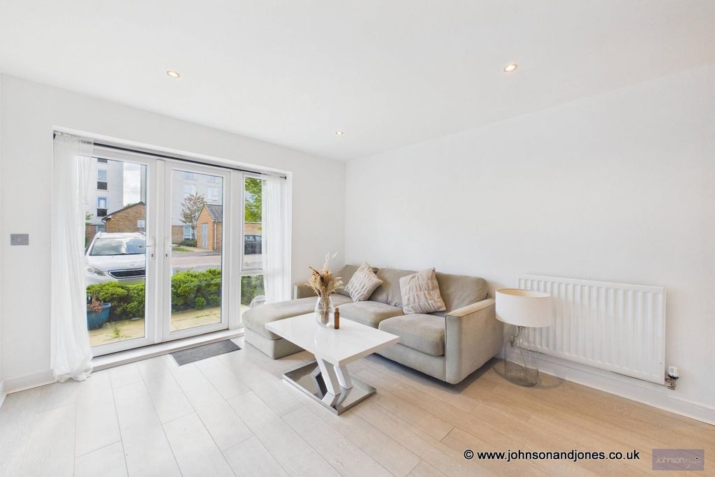 Property photo 3 of 13 3 Reception.Jpg