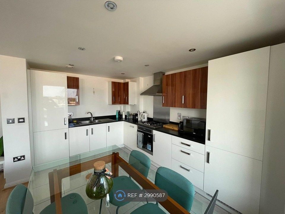 Property photo 3 of 11