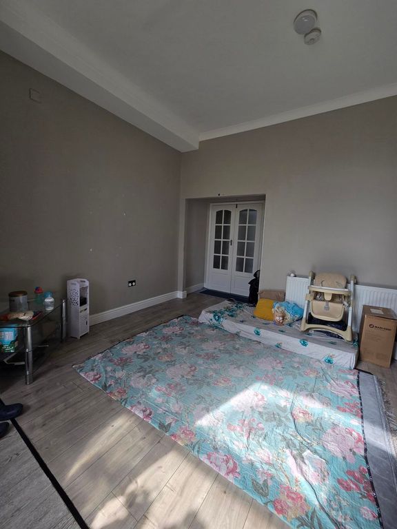 Property photo 3 of 8 Photo 7