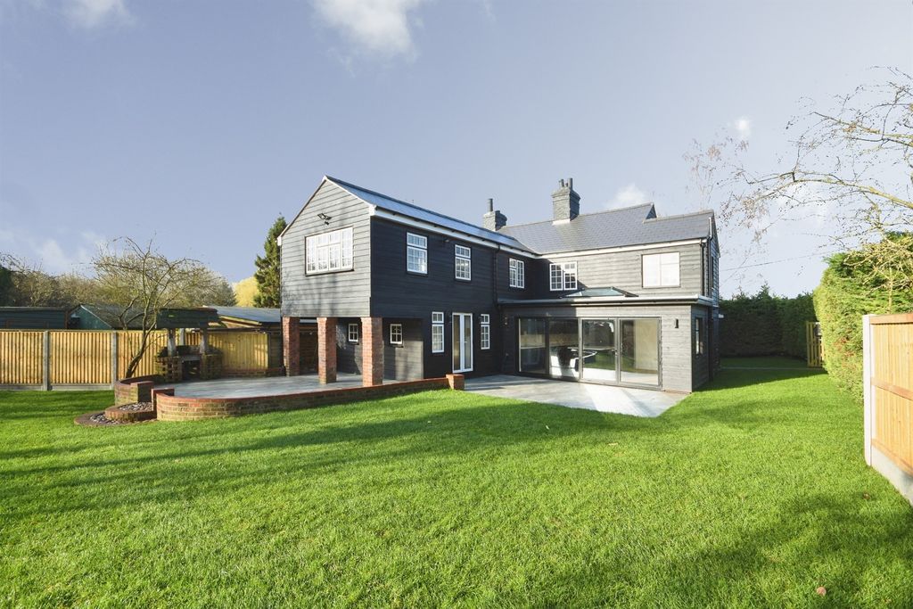 Property photo 1 of 23