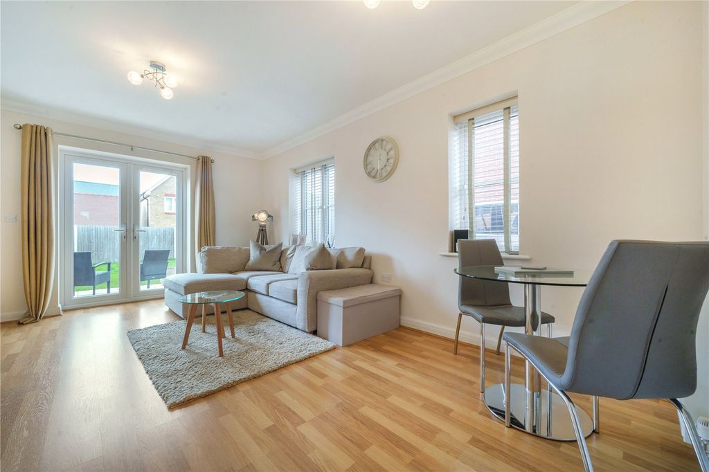 Property photo 2 of 10 Picture No. 03