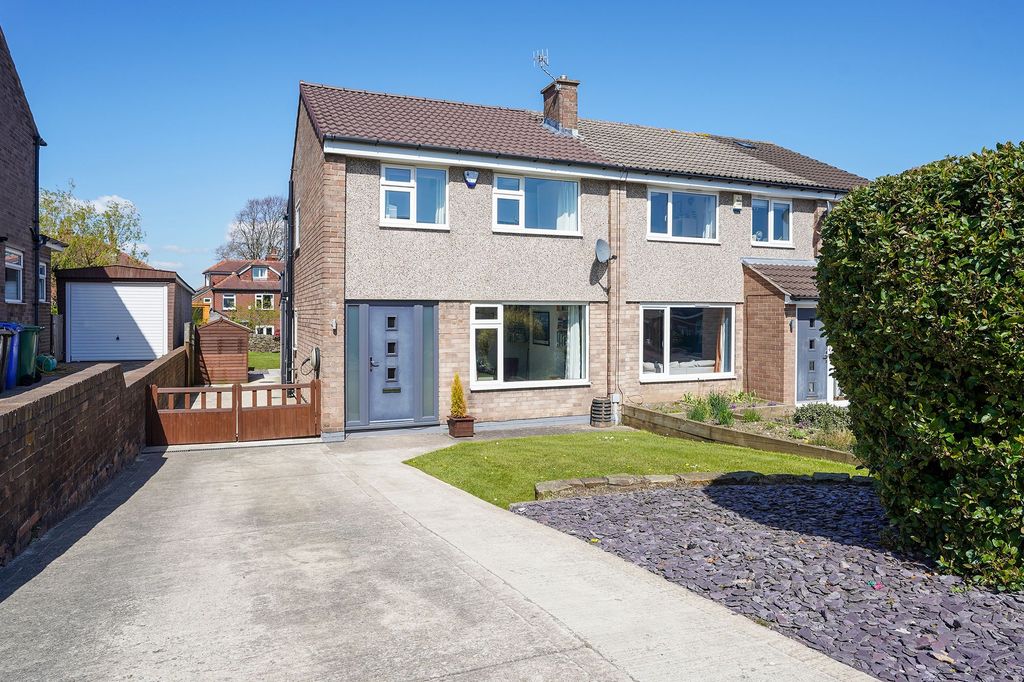 Property photo 1 of 24