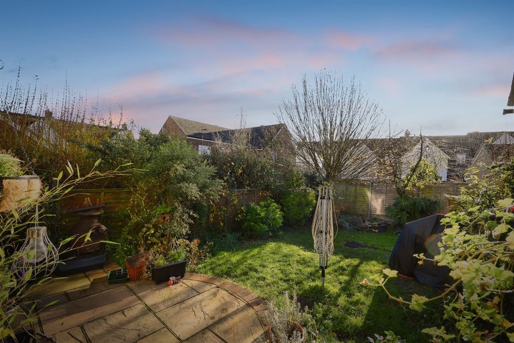 Property photo 2 of 16